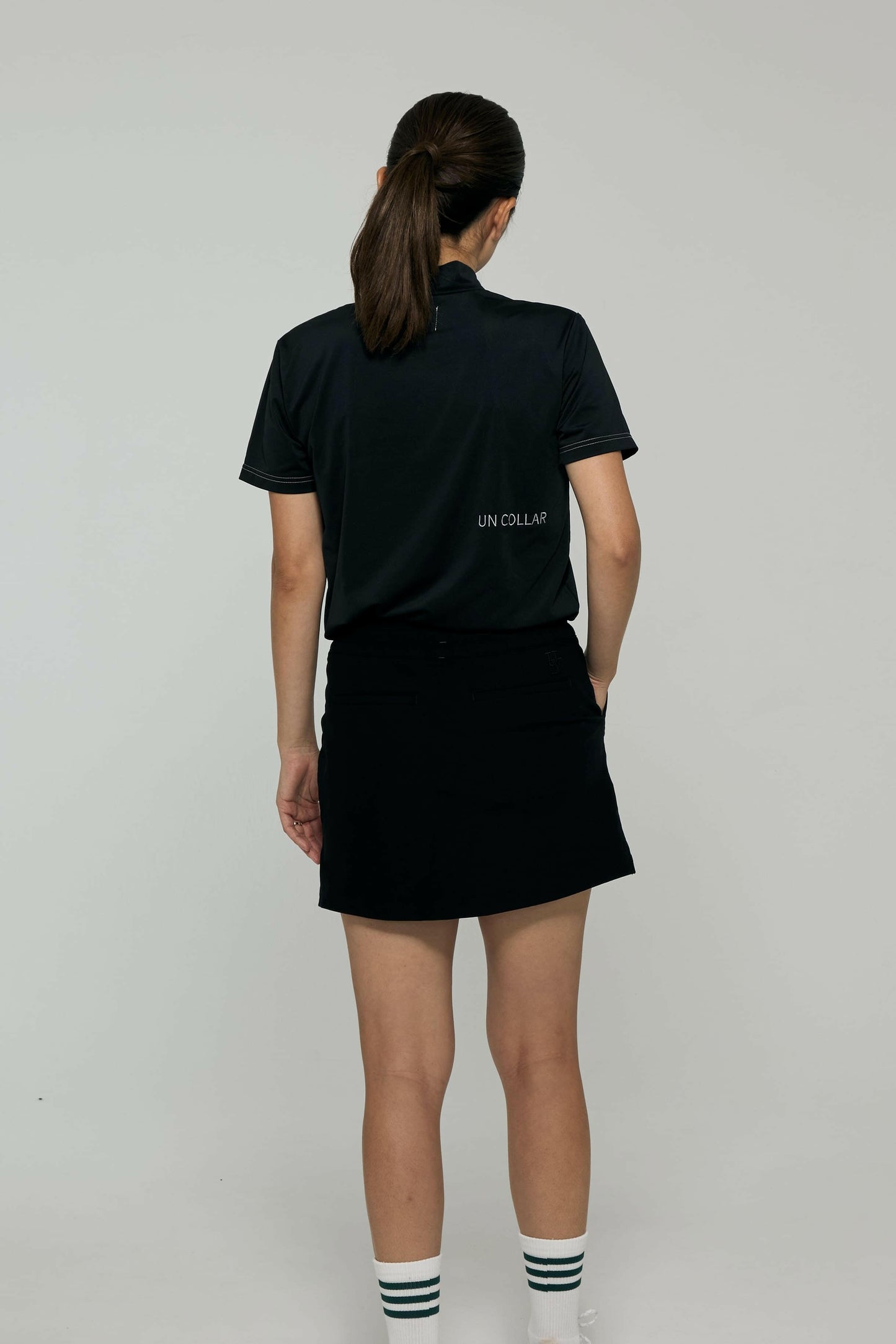 UN COLLAR 【ストレッチフィット】MOCK NECK (Unisex).