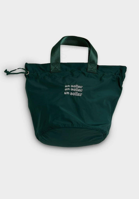 UNCOLLAR DRAWSTRING BAG.